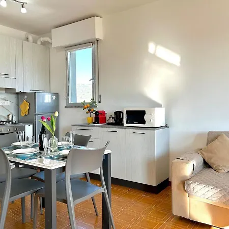 In Relax & Comfort, With Balcony Daire Lavagna