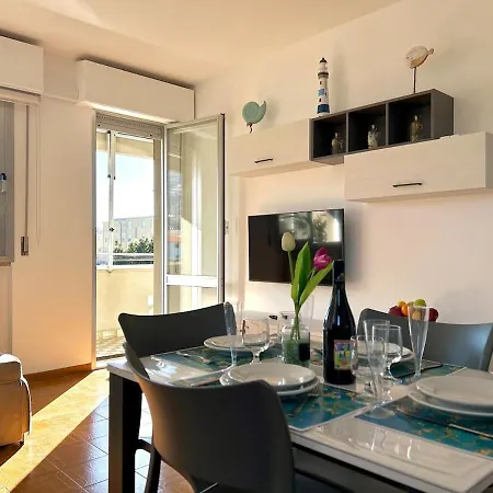 In Relax & Comfort, With Balcony Daire Lavagna