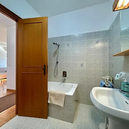 In Relax & Comfort, With Balcony לאווניה