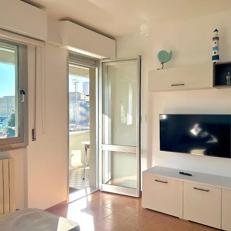 In Relax & Comfort, With Balcony Daire Lavagna