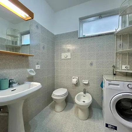 In Relax & Comfort, With Balcony לאווניה